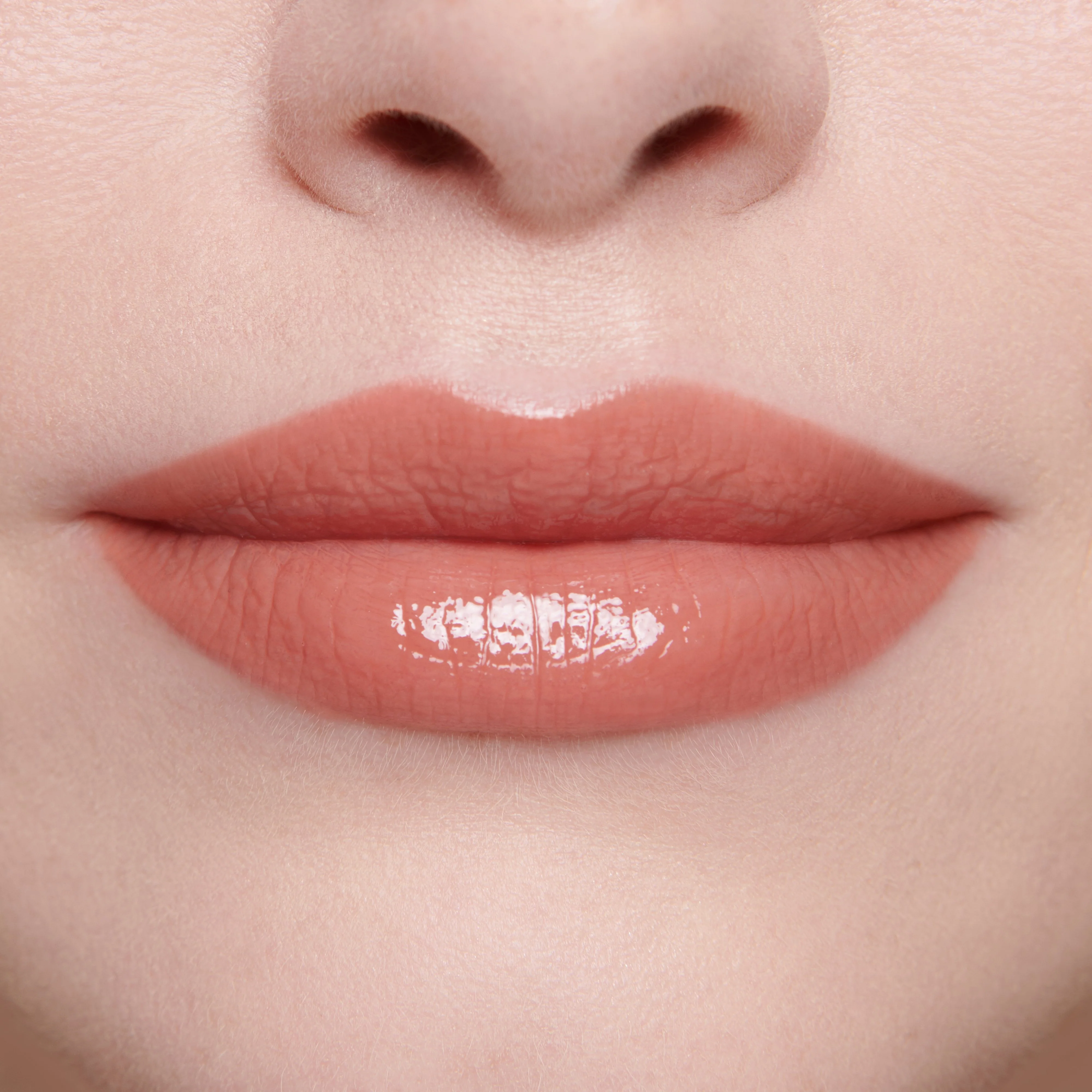Affair (Gloss Embrace Lip Gloss) - Image 5