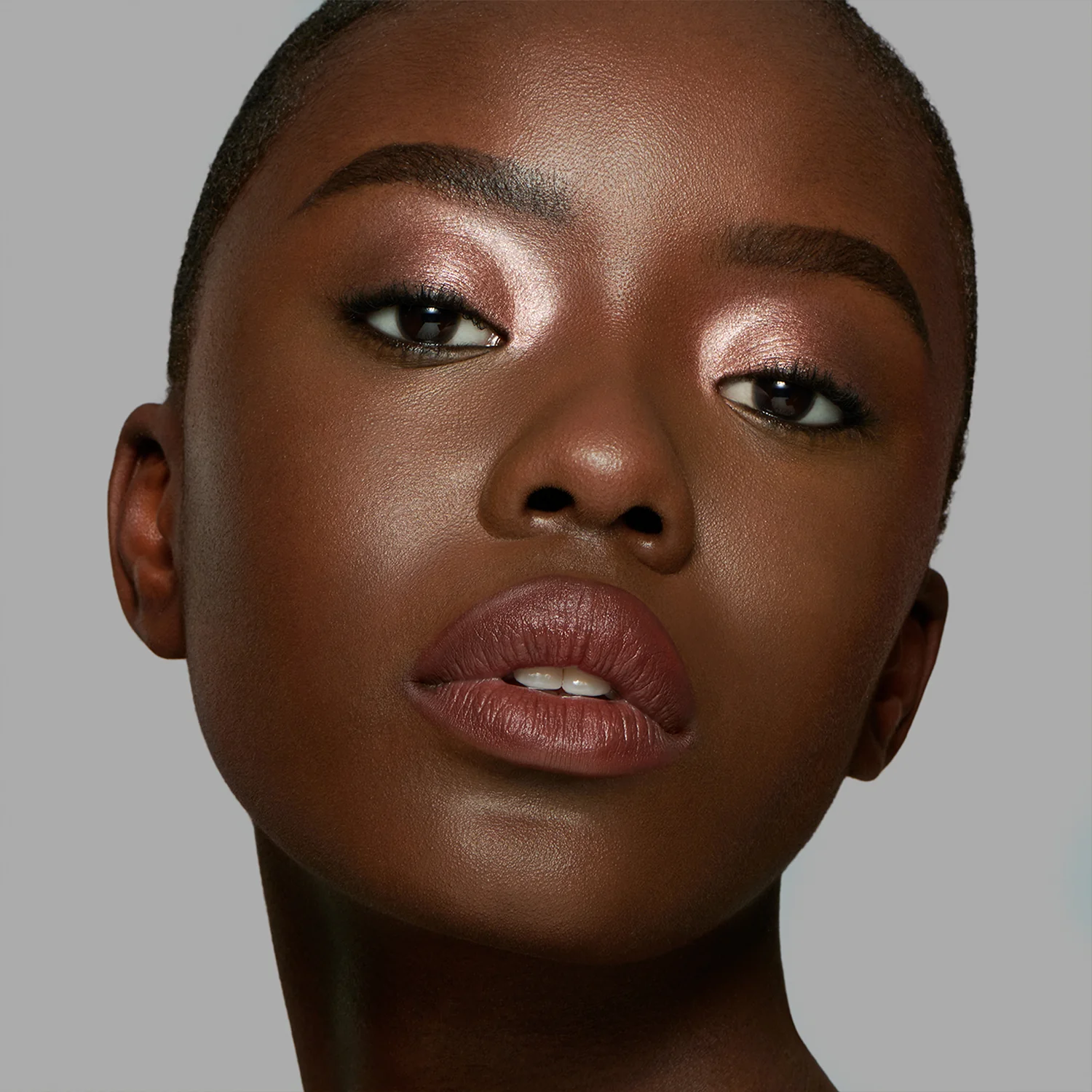 Anjelica (Liquid Lurex Eyeshadow) - Image 5
