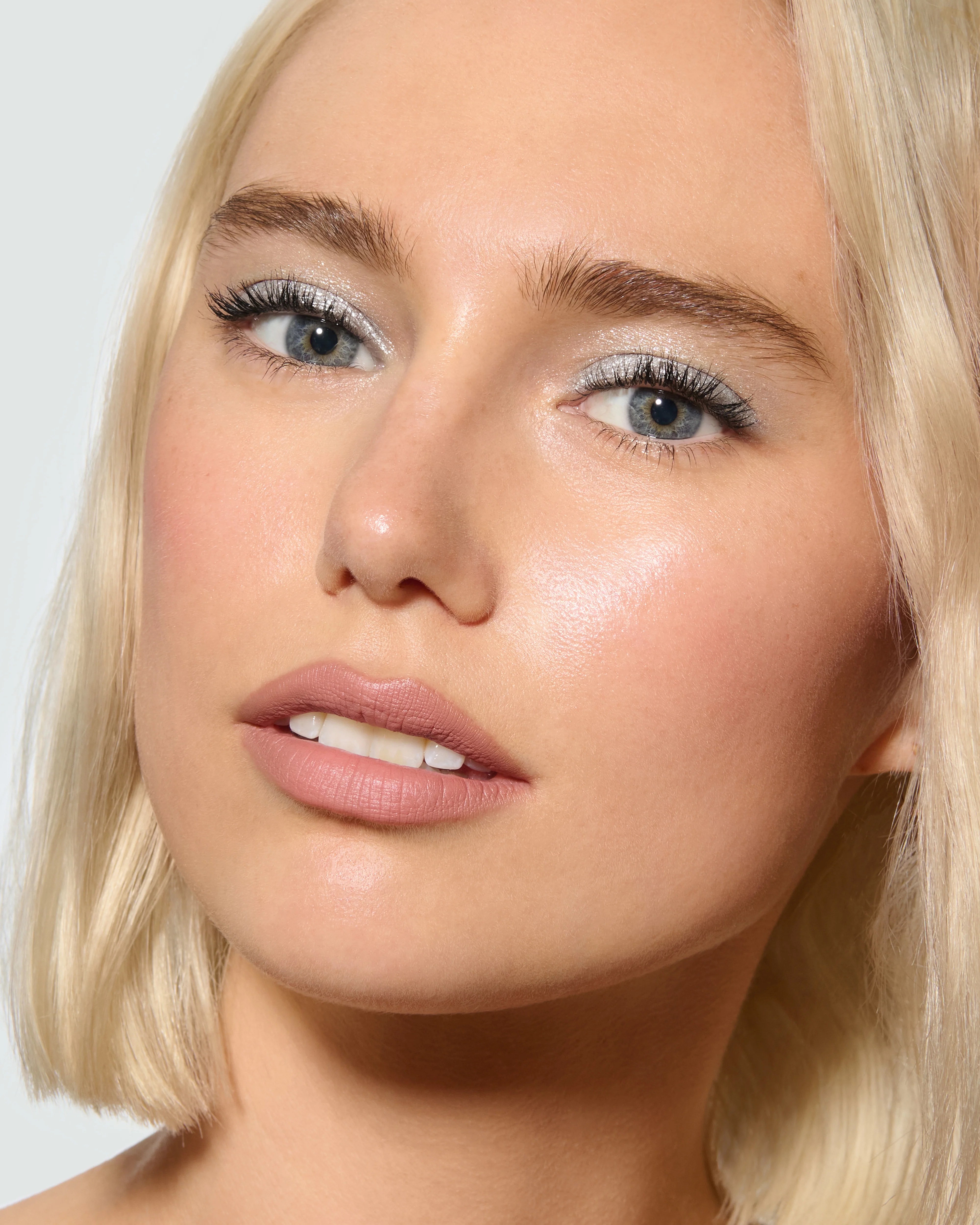 Aria (Liquid Lurex Eyeshadow) - Image 5