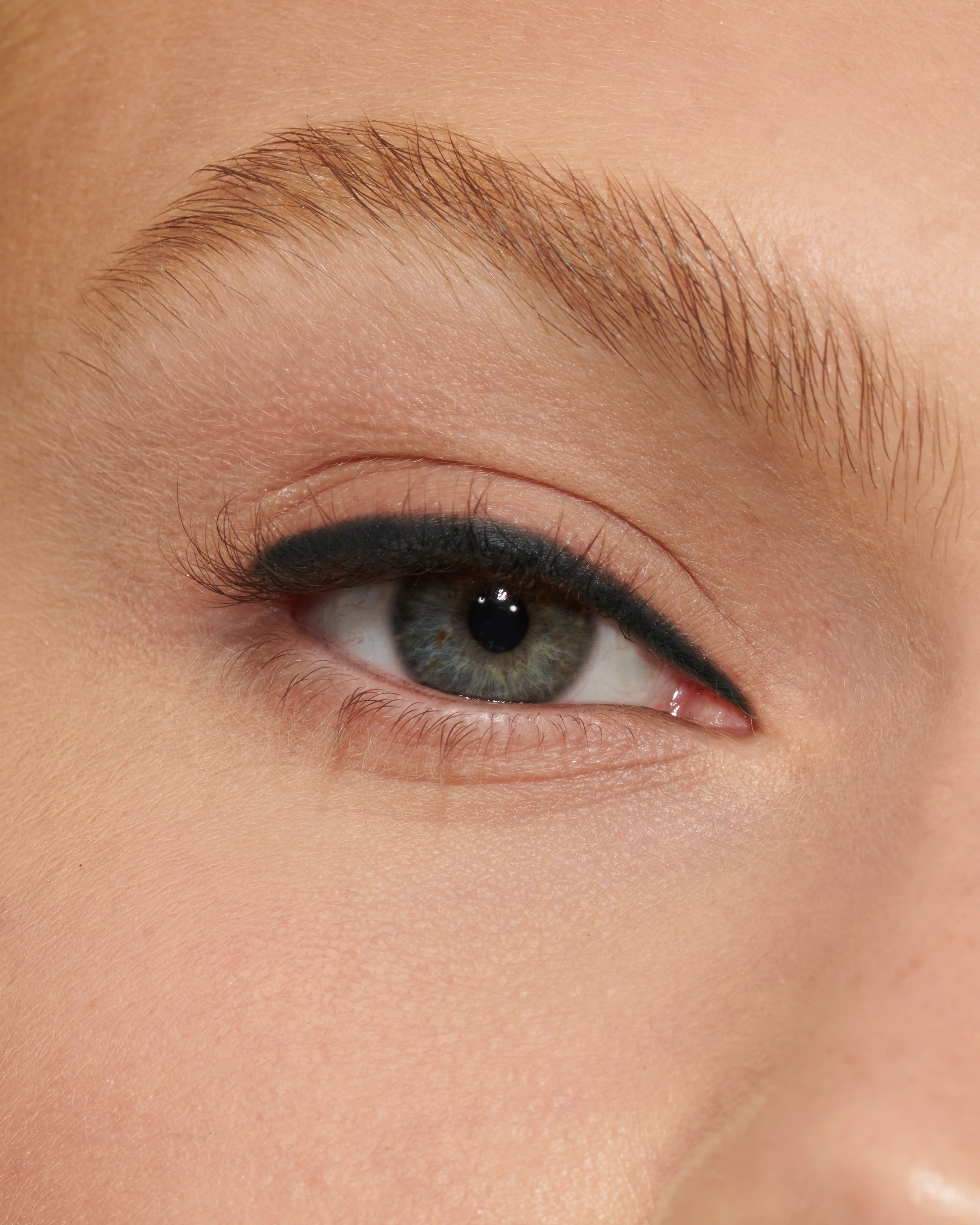 Cinder Smoke (Seamless Glide Eye Pencil) - Image 4