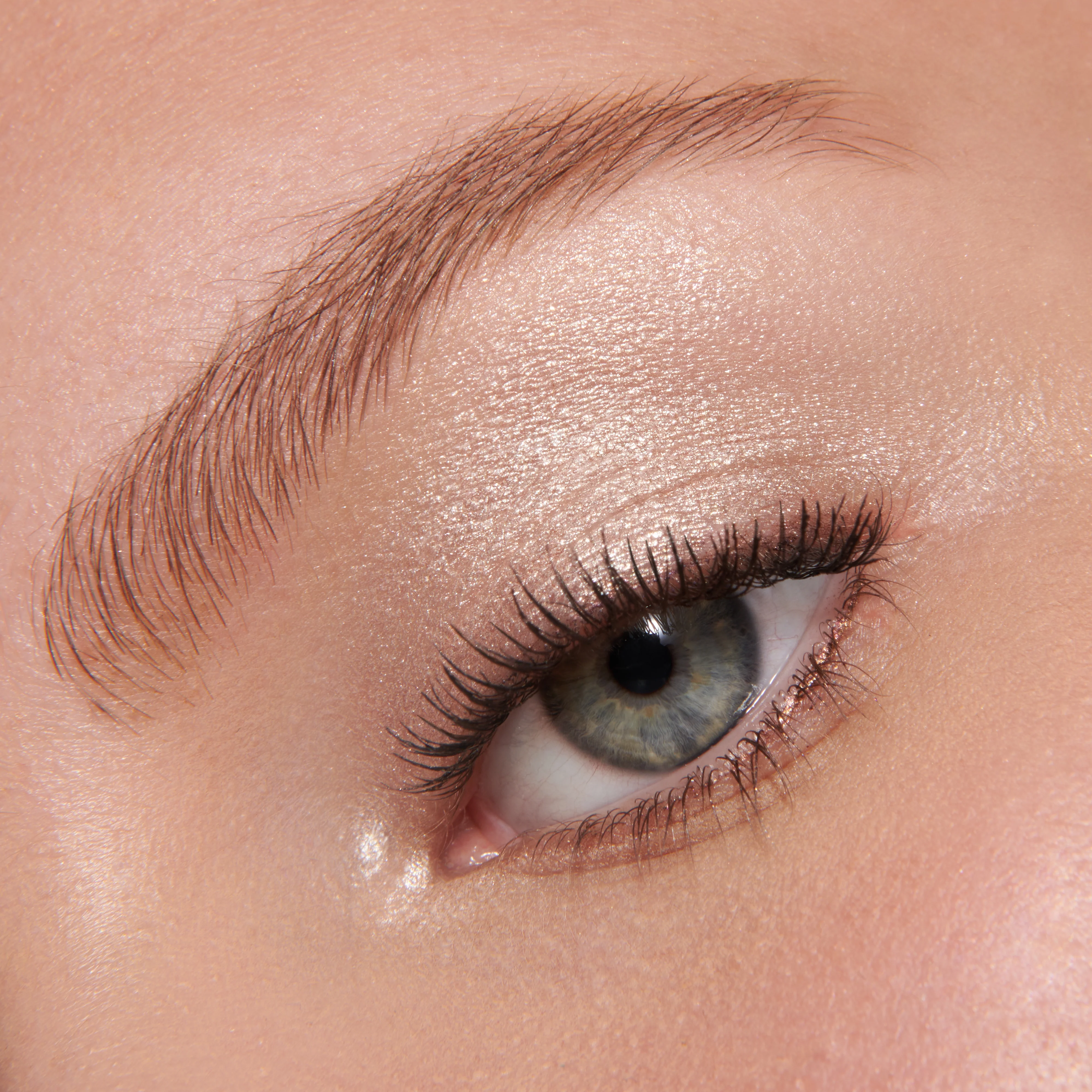 Cressida (Liquid Lurex Eyeshadow) - Image 4
