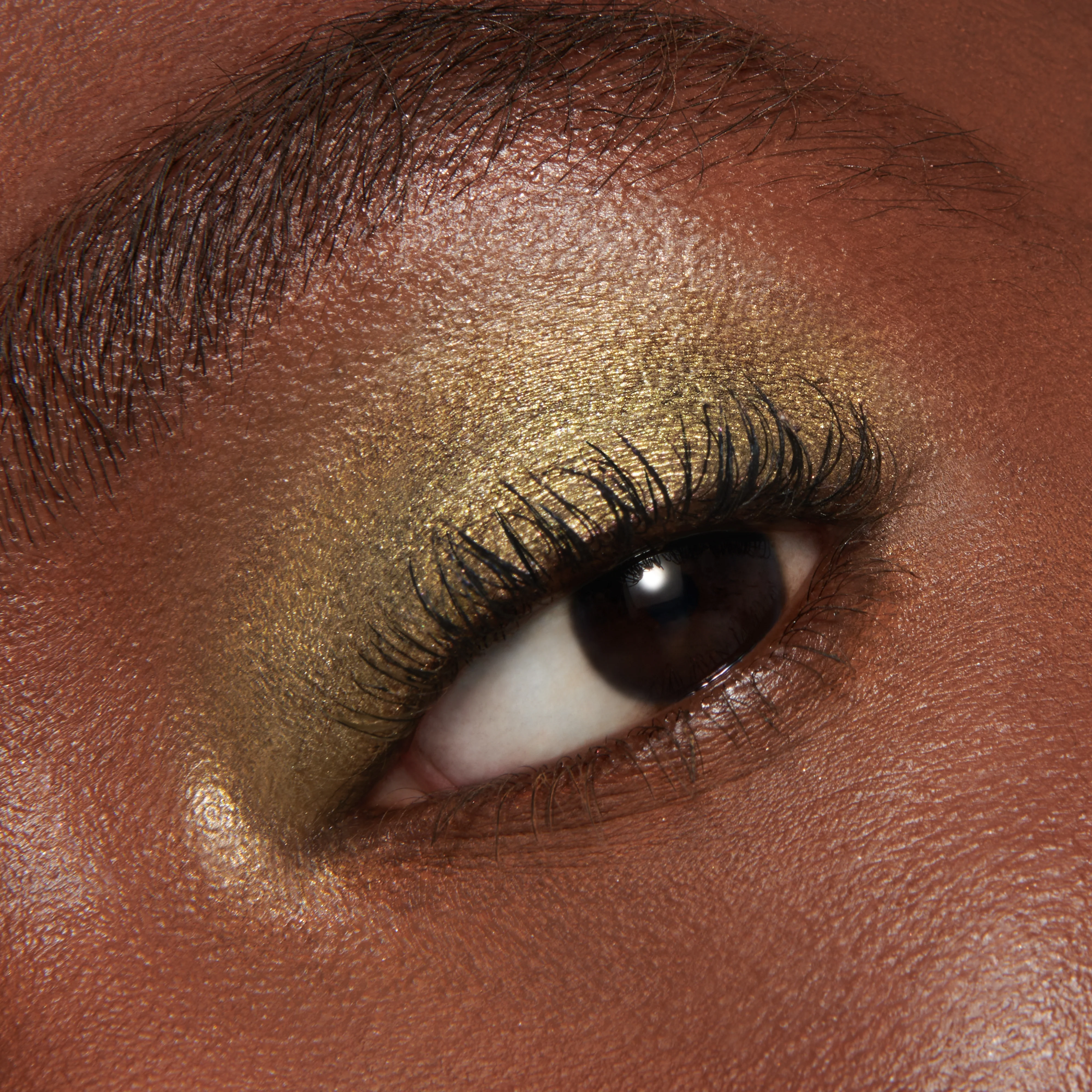 Daphne (Liquid Lurex Eyeshadow) - Image 8
