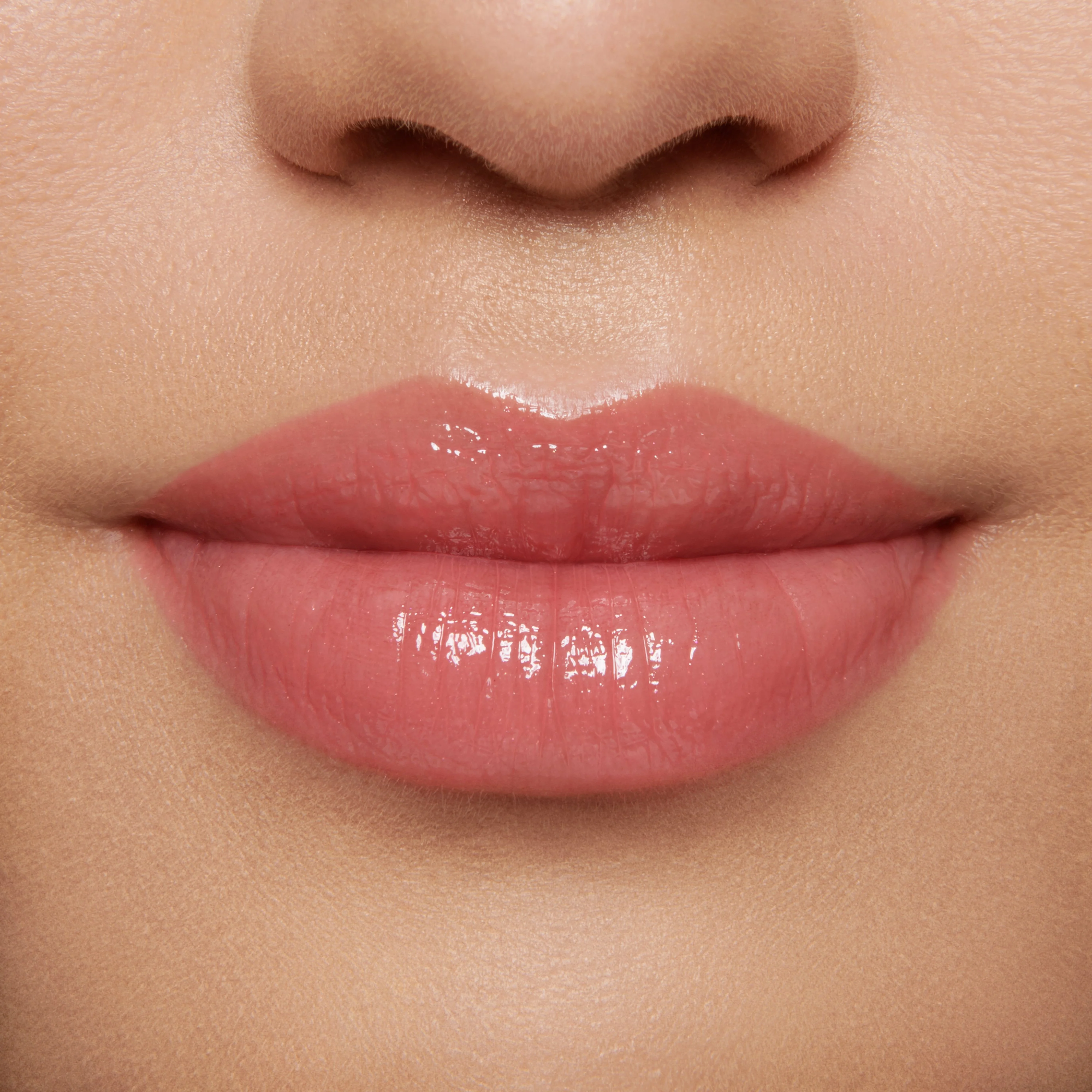Go Lightly (Gloss Embrace Lip Gloss) - Image 12
