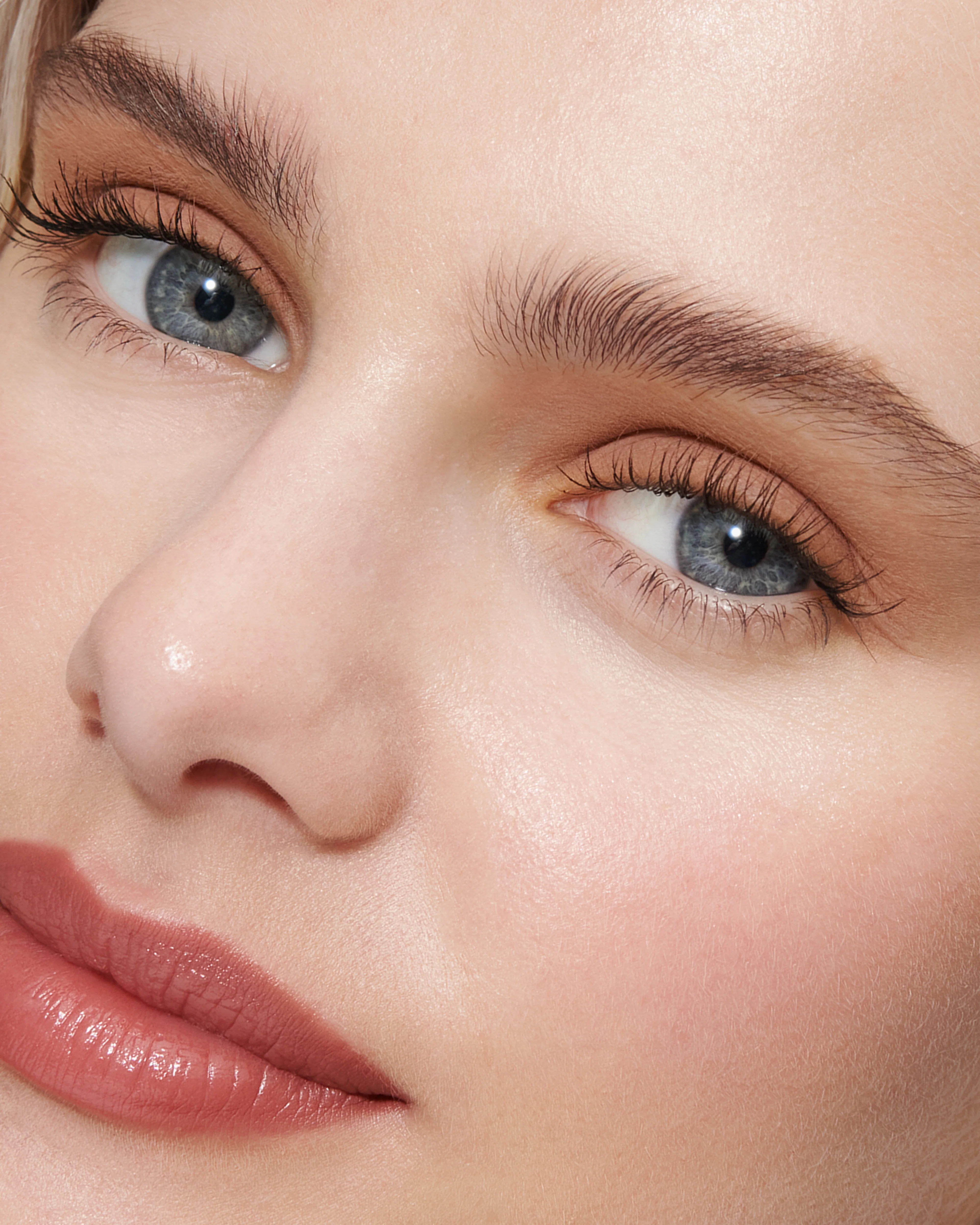 Irene (Liquid Silk Liquid Eyeshadow) - Image 8