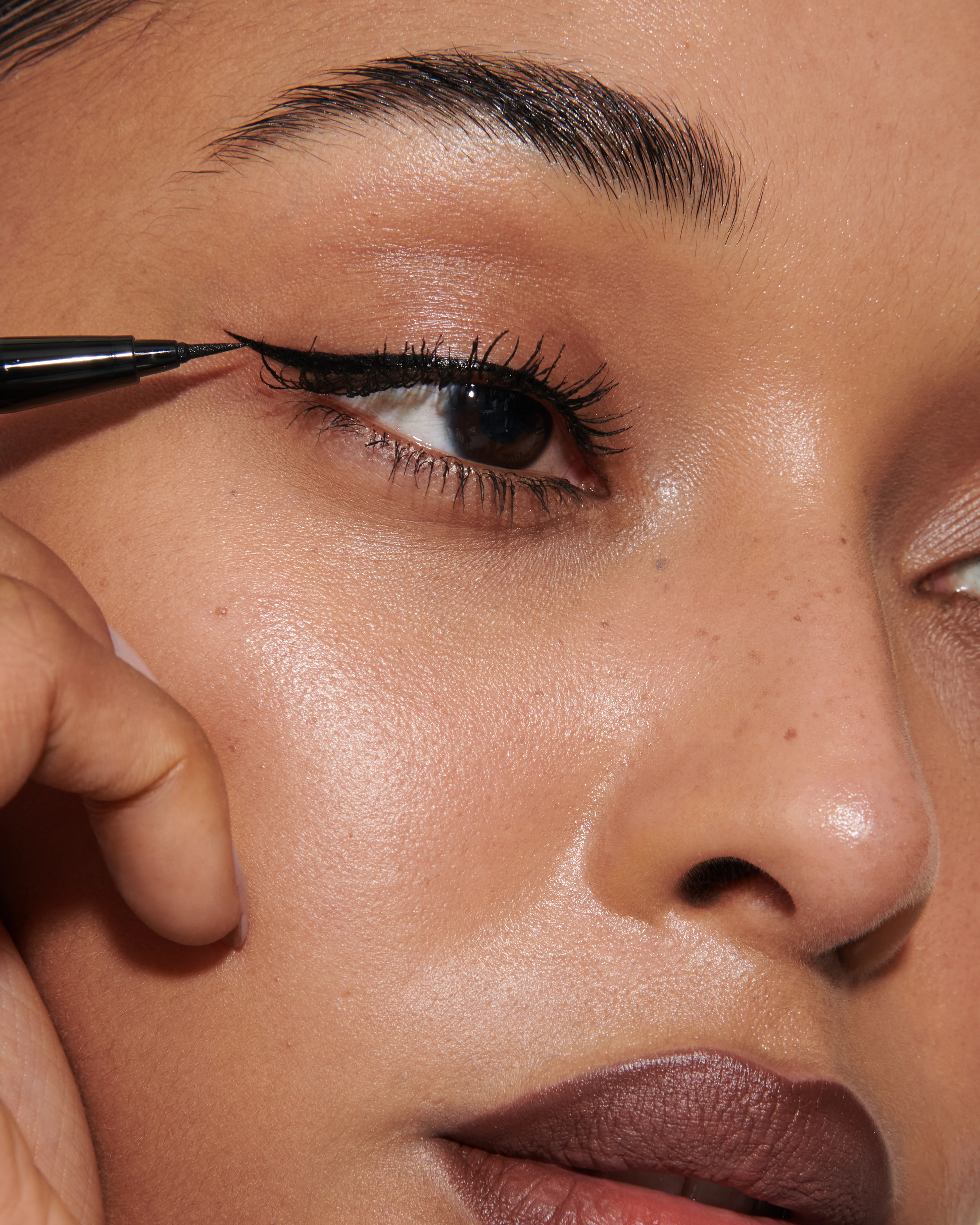 Black (Kitten Flick Liquid Eyeliner) - Image 4