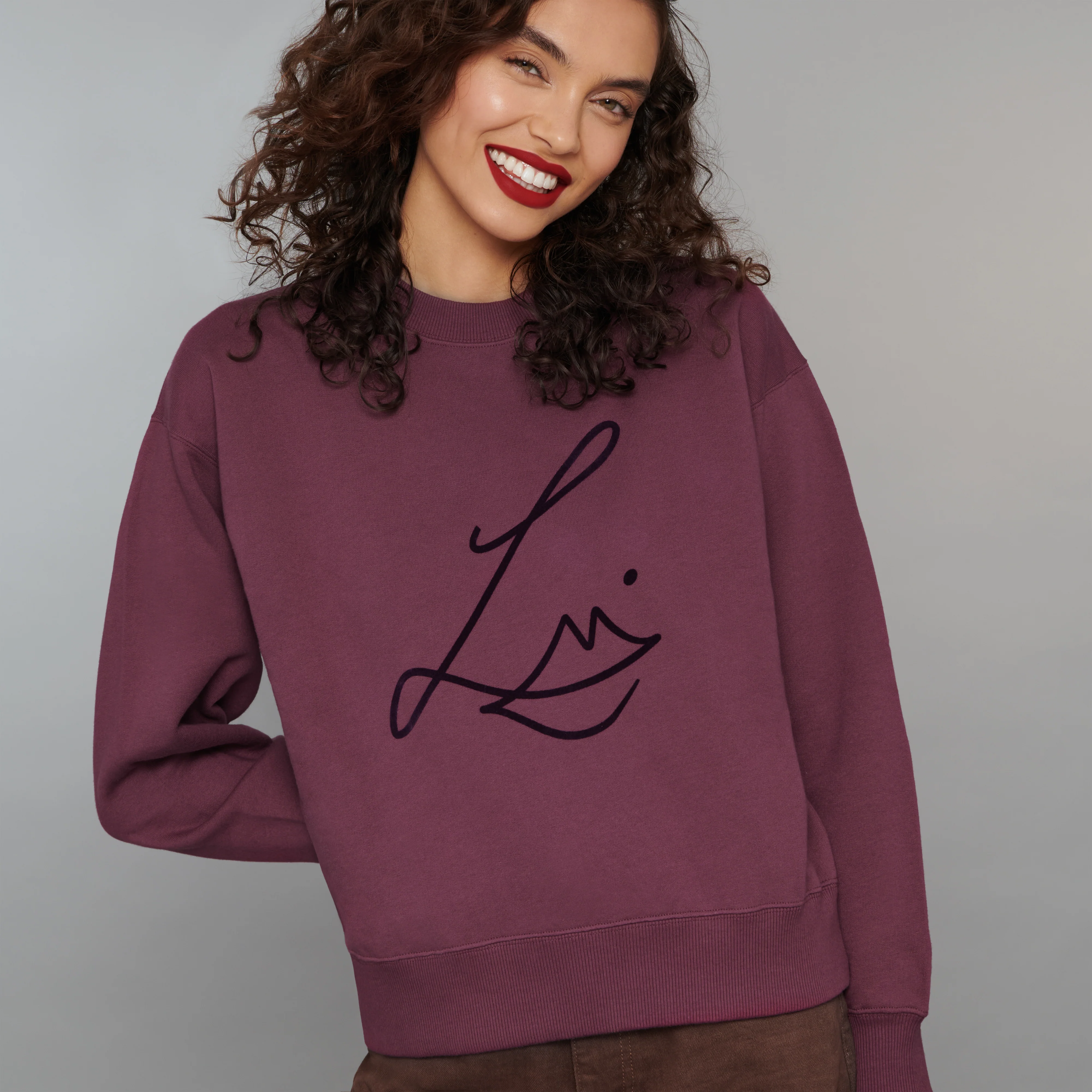 The Velvet Studio Sweatshirt (Midnight) - Image 3