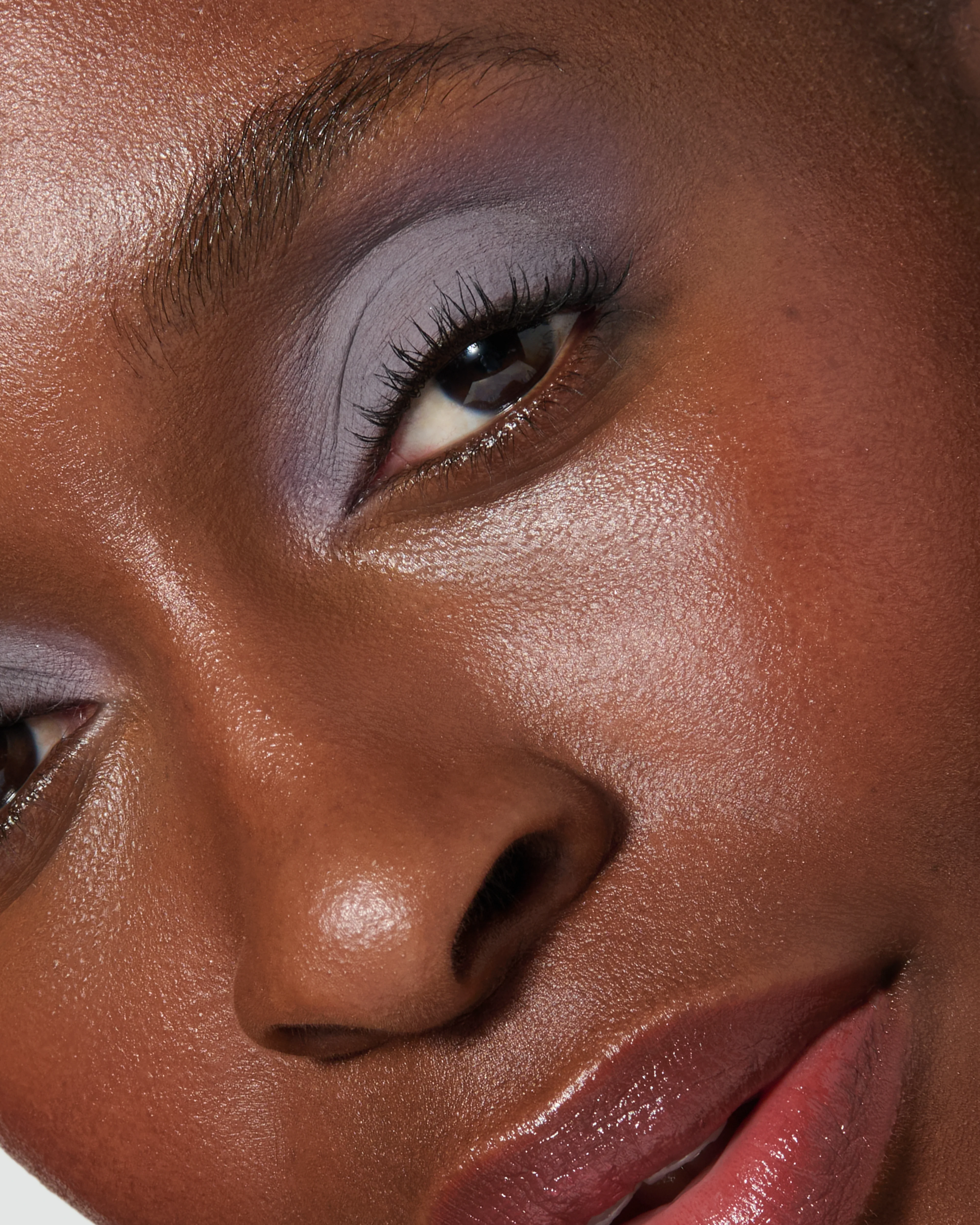 Maude (Liquid Silk Liquid Eyeshadow) - Image 4