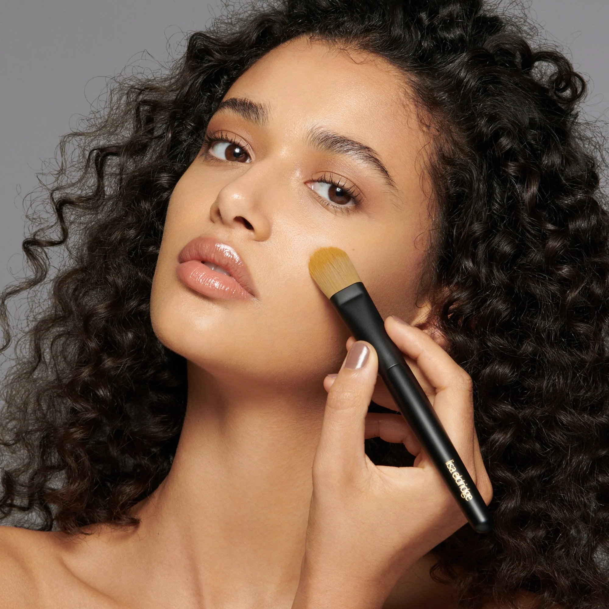 No. 1 Liquid Complexion Brush (Seamless Blend Brush) - Image 5