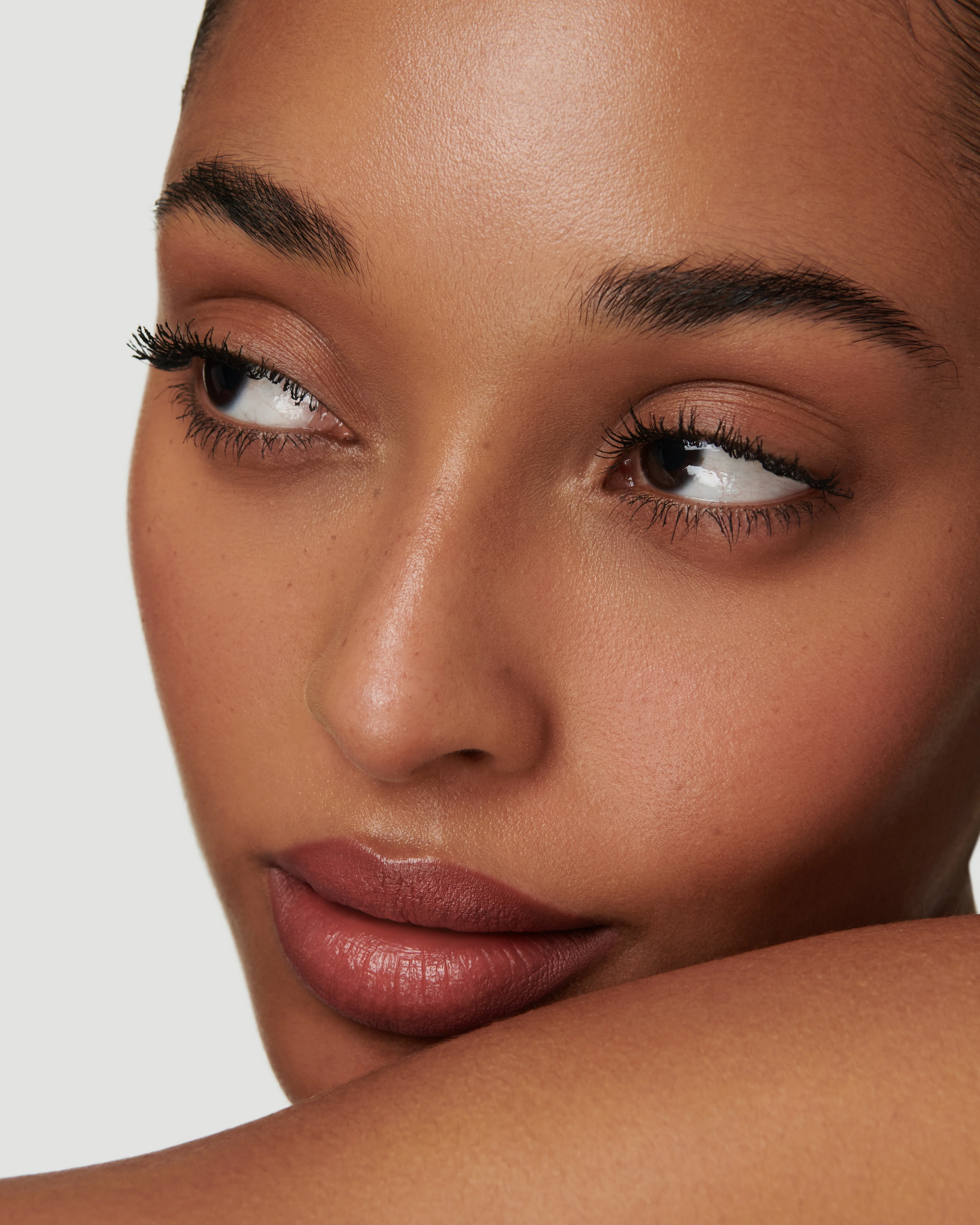 3C Deep Berry (Sculpt and Shade Lip Pencil) - Image 8