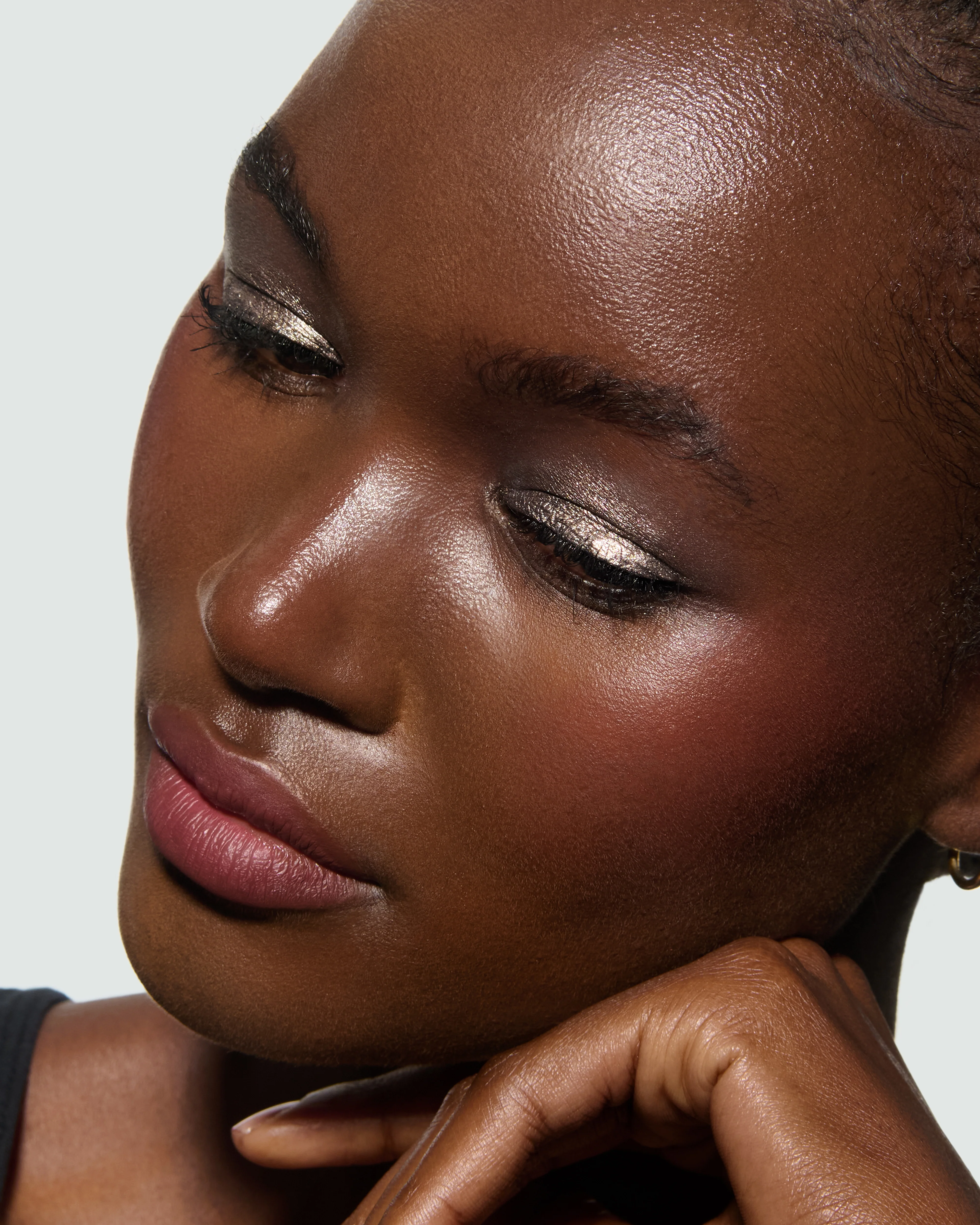 Selene (Liquid Lurex Eyeshadow) - Image 4