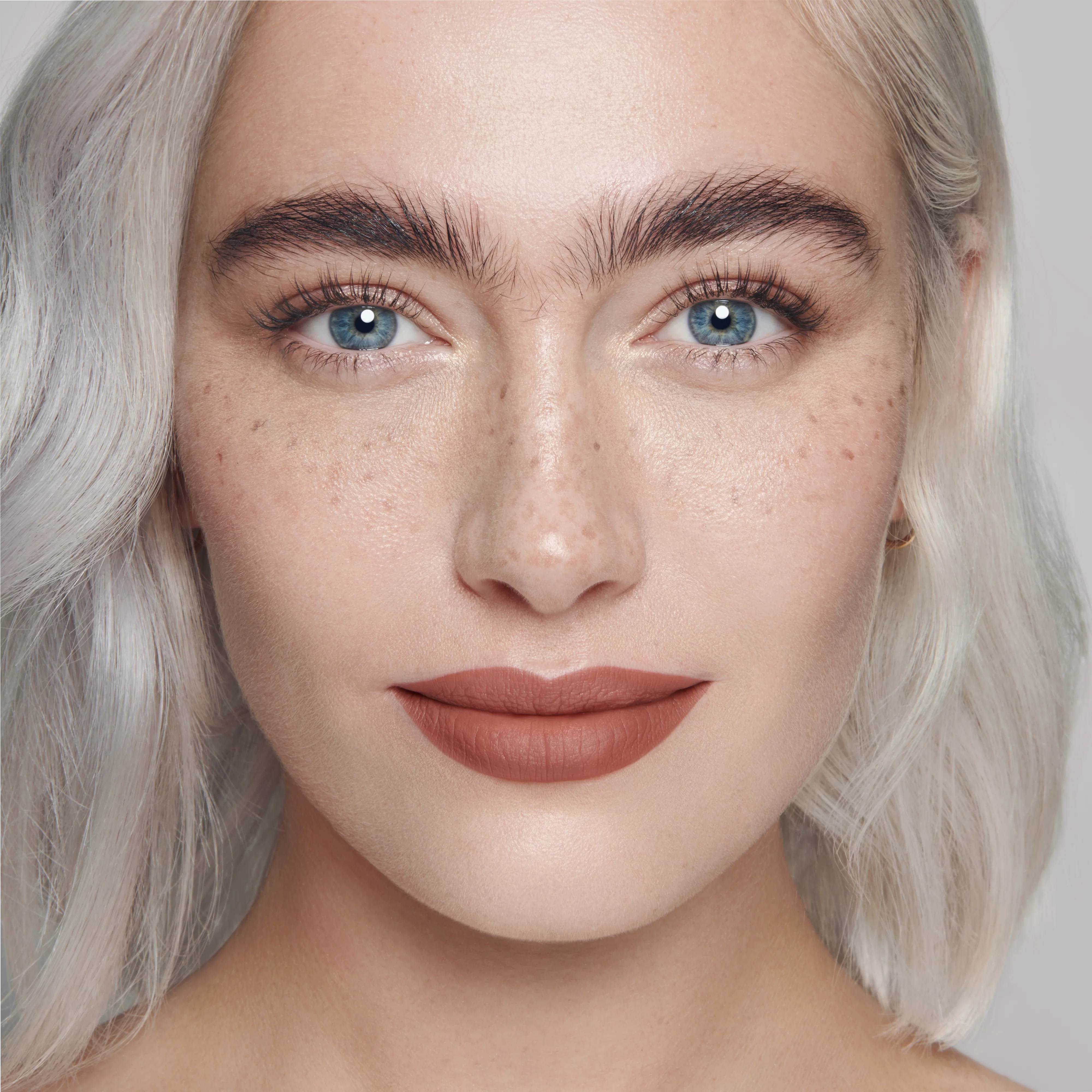 Velvet Affair (True Velvet Lip Colour) - Image 6